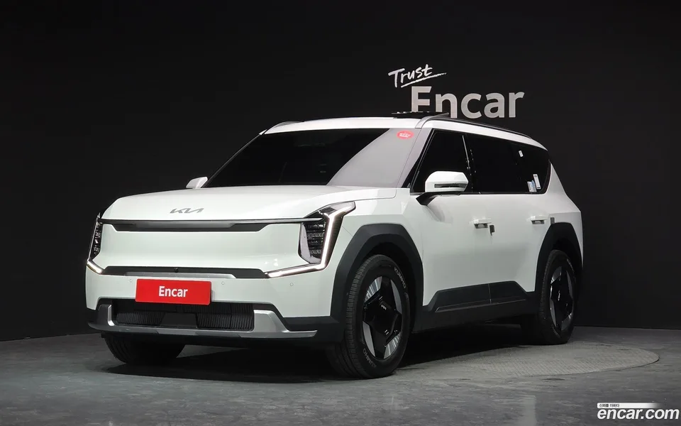 Kia EV9 2WD 2025 — фото 1, купить с доставкой в Москву