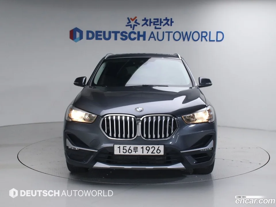 BMW X1 xDrive 20i xLine 2022 — миниатюра 3