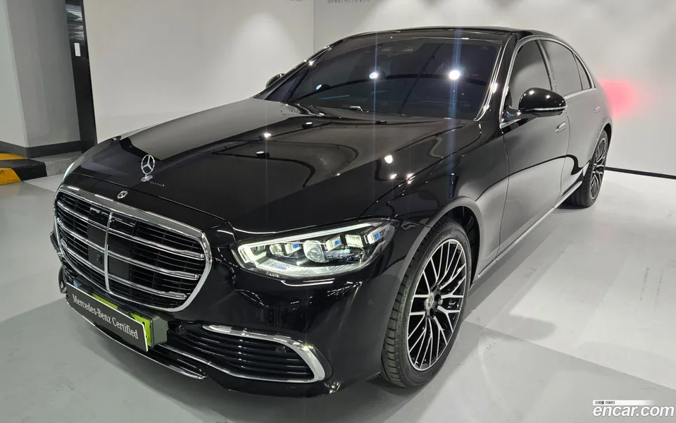 Mercedes-Benz S-Class 2025