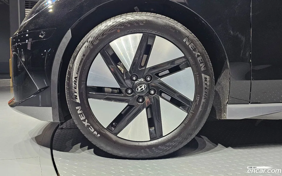 Hyundai Ioniq 6 2023 — thumbnail 2