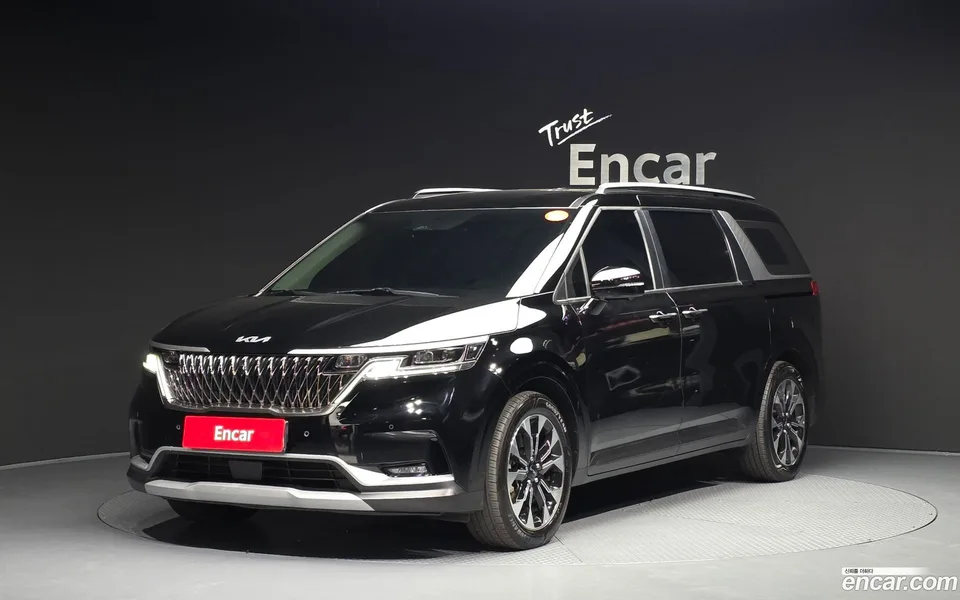 Kia Carnival 9 2022 — фото 1, купить с доставкой в Москву