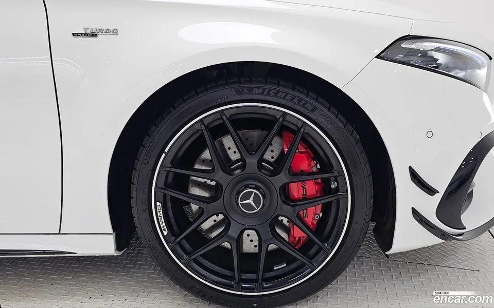 Mercedes-Benz A-Class AMG A45 4MATIC+ 2025 — миниатюра 2