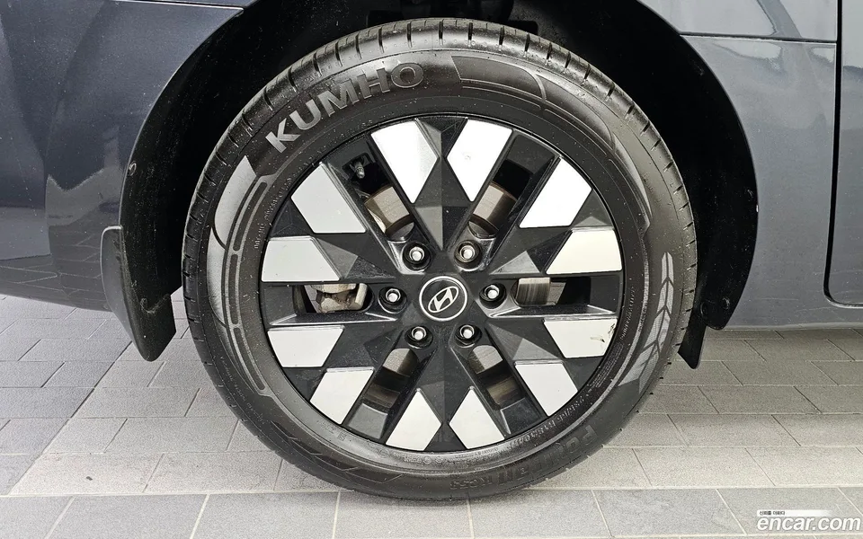 Hyundai Staria 4WD 9 2024 — миниатюра 5