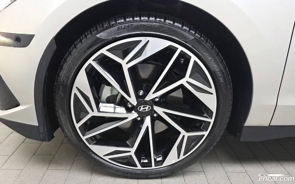 Hyundai Ioniq 6 AWD 2023 — миниатюра 2