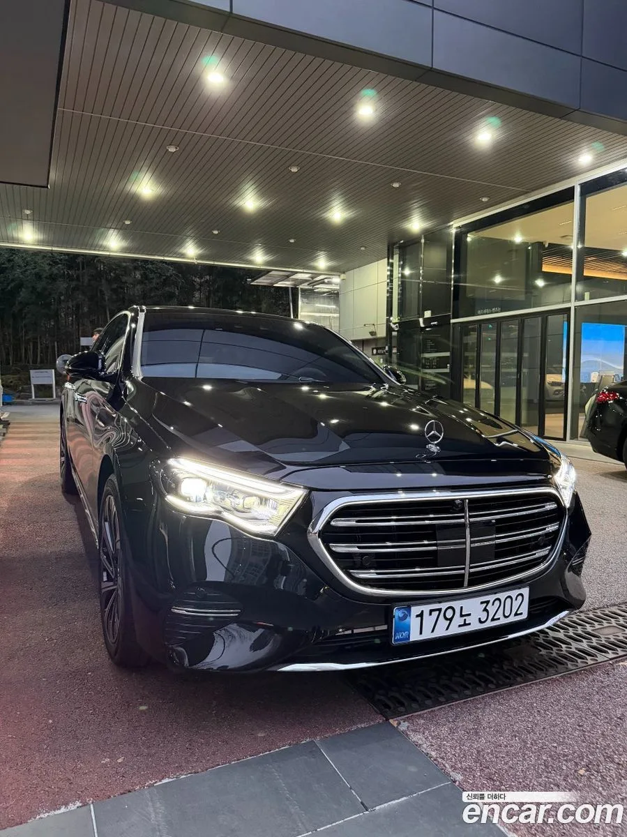 Mercedes-Benz E-Class E300 4MATIC 2025 — миниатюра 2