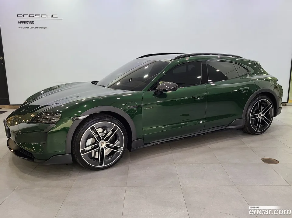 Porsche Taycan 2025 — фото 1, купить с доставкой в Москву