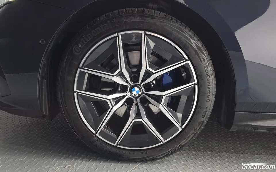 BMW 5 Series 520i M 2025 — миниатюра 5