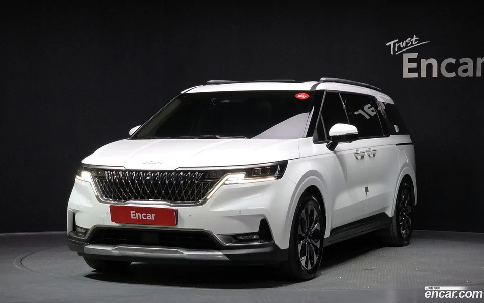 Kia Carnival 9 2022 — фото 1, купить с доставкой в Москву