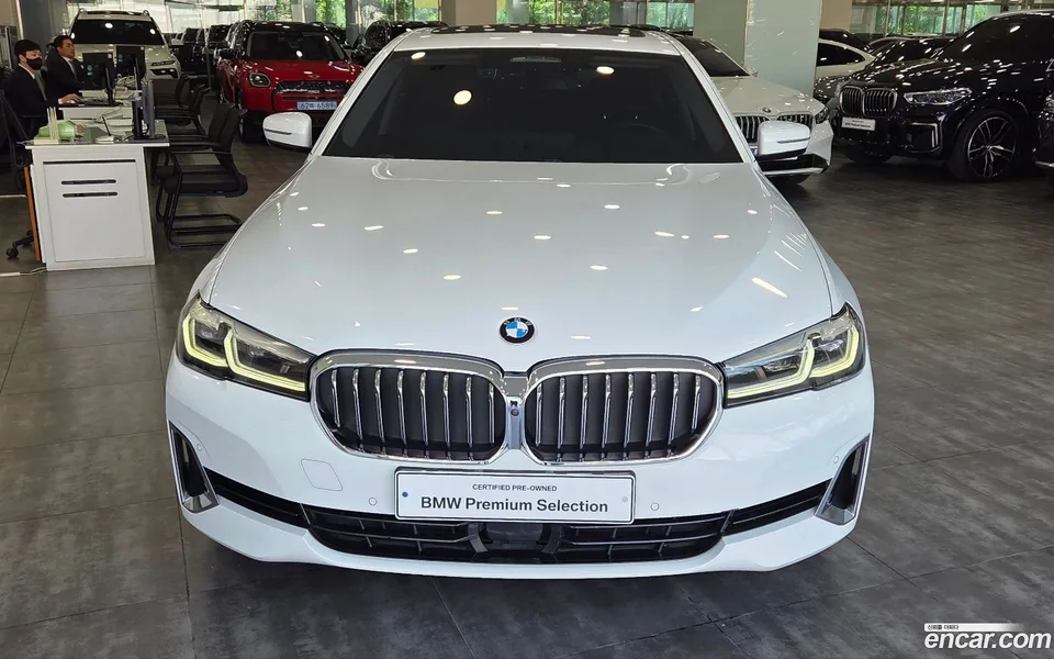 BMW 5 Series 530i 2023 — миниатюра 3