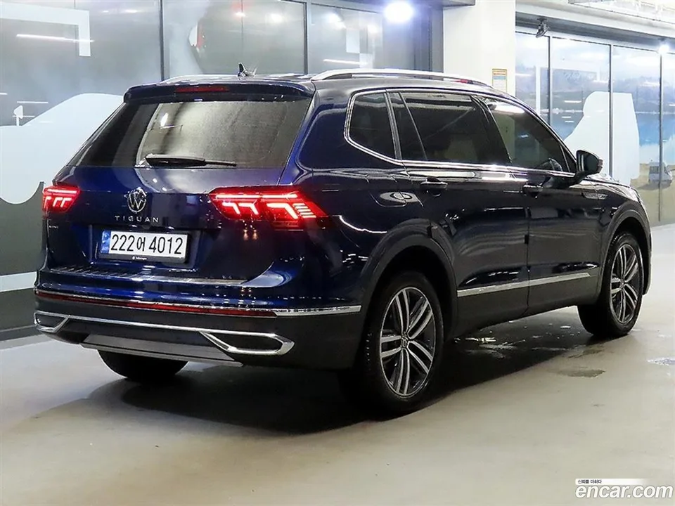 Volkswagen Tiguan Allspace 2.0 TSI 2023 — миниатюра 4