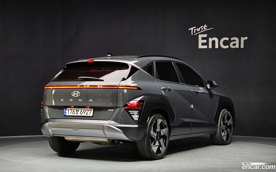 Hyundai Kona 1.6 4WD 2023 — миниатюра 2