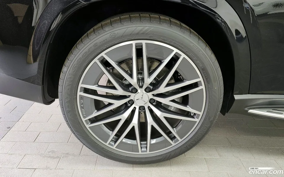 Mercedes-Benz GLE-Class AMG GLE53 4MATIC+ 2025 — миниатюра 4