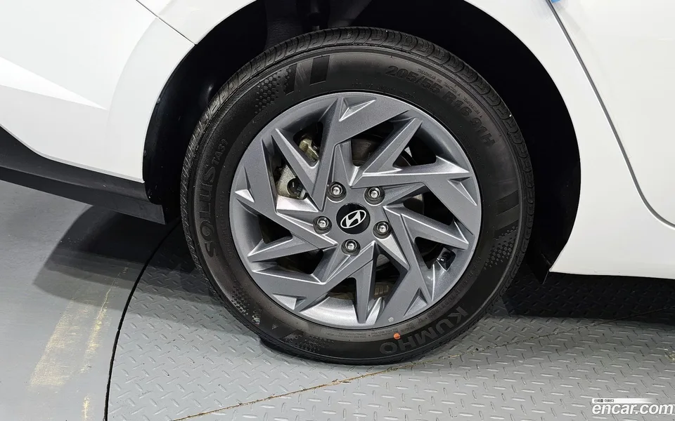 Hyundai Avante CN7 1.6 2024 — миниатюра 2