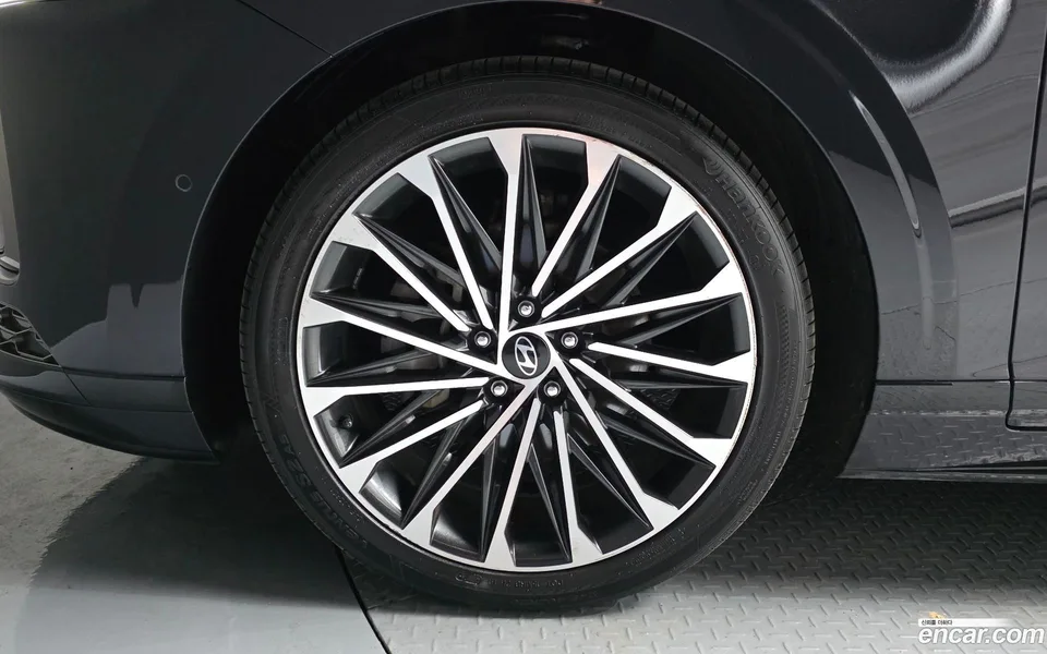 Hyundai Grandeur 2.5 2WD 2023 — миниатюра 5