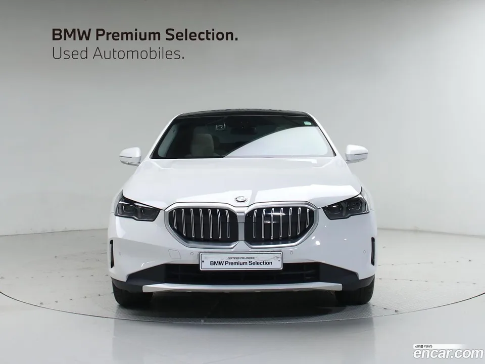 BMW 5 Series 520i 2025 — миниатюра 2