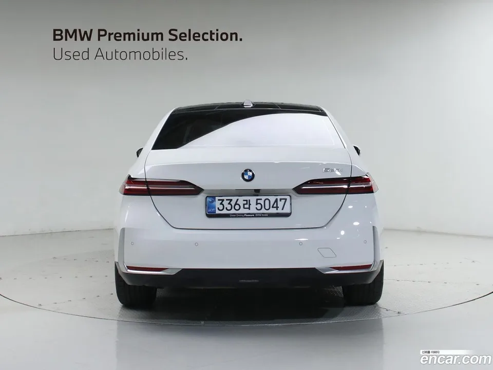 BMW 5 Series 520i 2025 — миниатюра 3