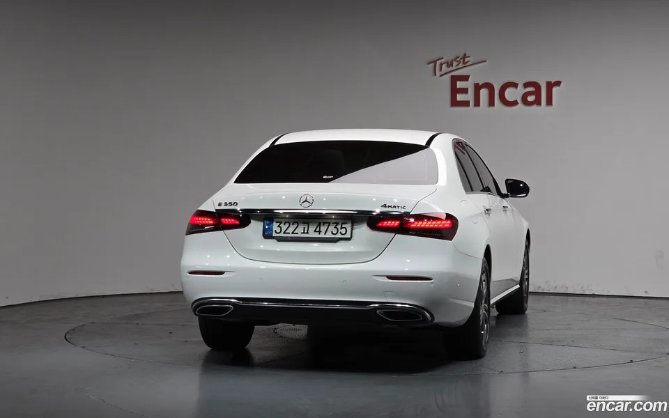 Mercedes-Benz E-Class E350 4MATIC 2022 — миниатюра 4