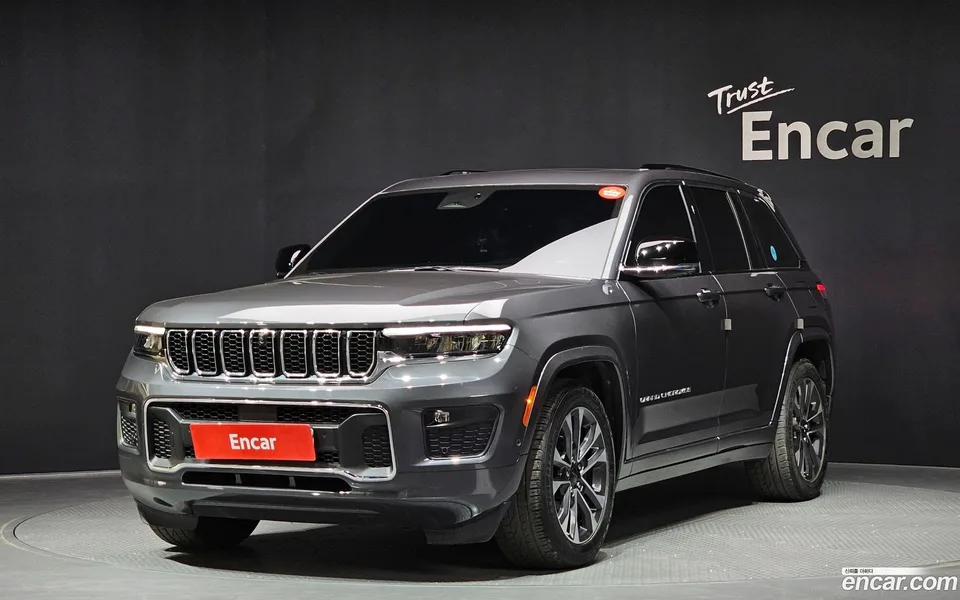 Jeep Grand Cherokee 3.6 2022 — фото 1, купить с доставкой в Москву