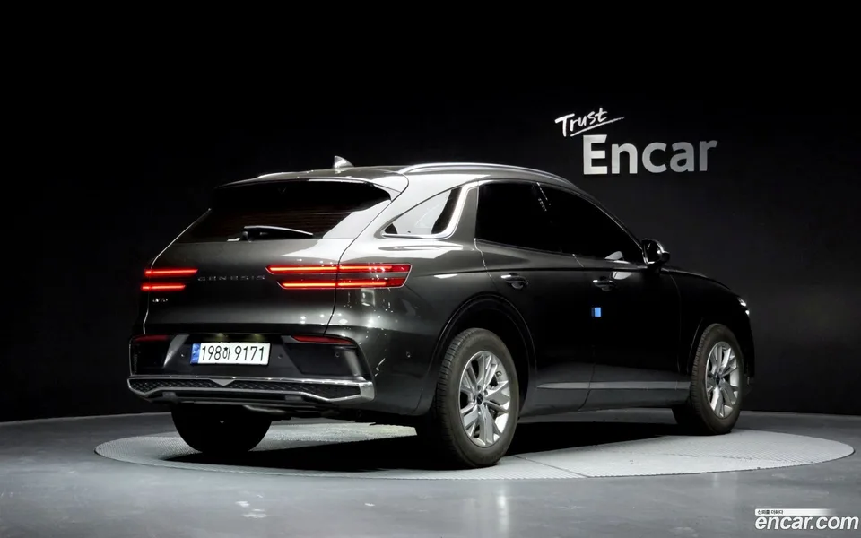 Genesis GV70 2.5T 2WD 2024 — миниатюра 2