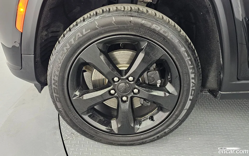 Jeep Grand Cherokee 4xe 2023 — миниатюра 2