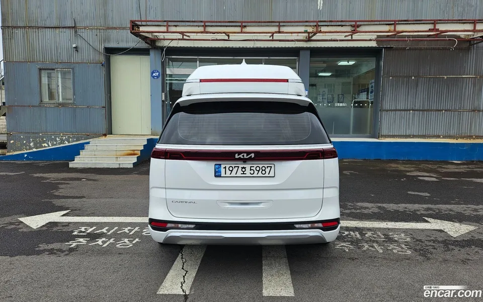 Kia Carnival 9 2022 — миниатюра 5