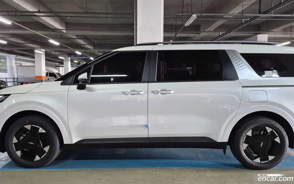 Kia Carnival HEV 9 2026 — миниатюра 4