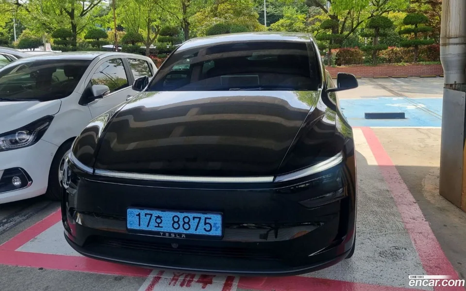 Tesla Model Y 2026