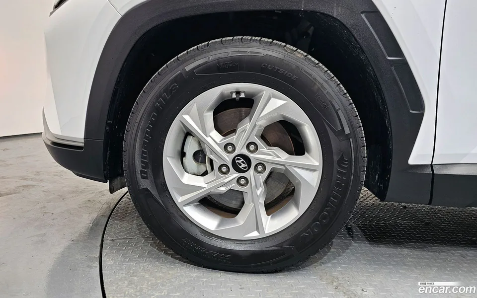 Hyundai Tucson 1.6 2WD 2022 — миниатюра 2