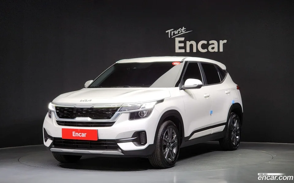 Kia Seltos 1.6 2WD 2022 — photo 1, buy with delivery to Moscow