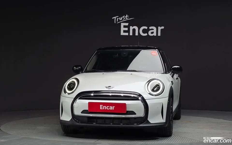MINI Cooper 5 2023 — миниатюра 3
