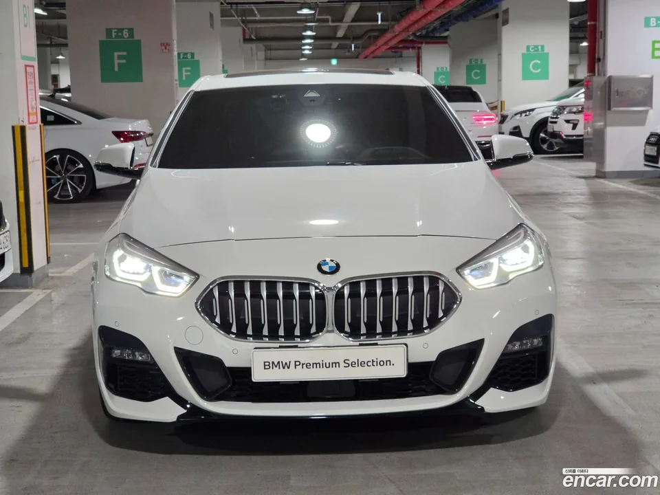 BMW 2 Series Gran Coupe 220i M 2024 — миниатюра 3