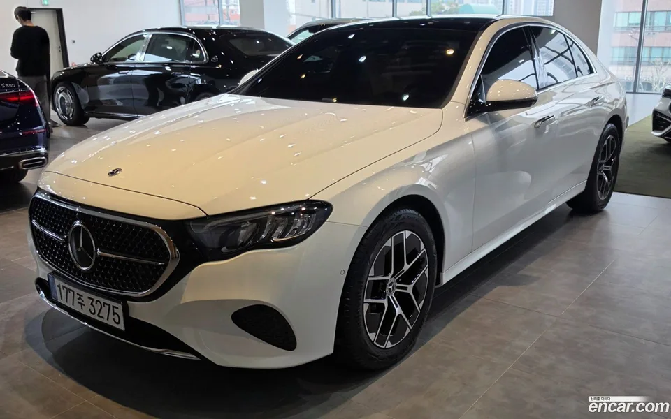Mercedes-Benz E-Class E200 2026 — миниатюра 3