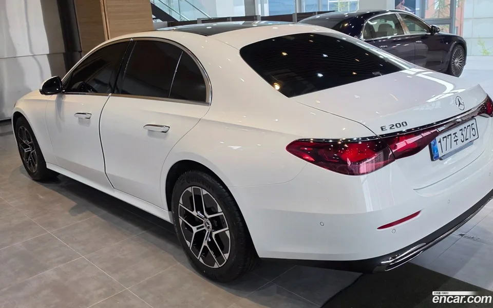 Mercedes-Benz E-Class E200 2026 — миниатюра 4