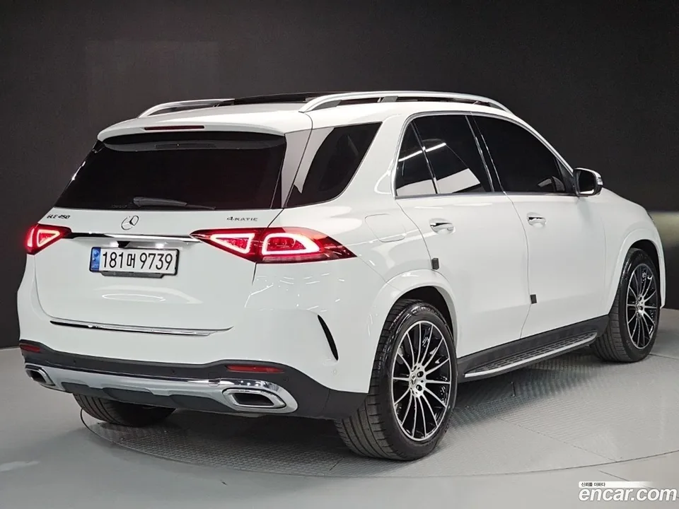 Mercedes-Benz GLE-Class GLE450 4MATIC 2023 — миниатюра 3