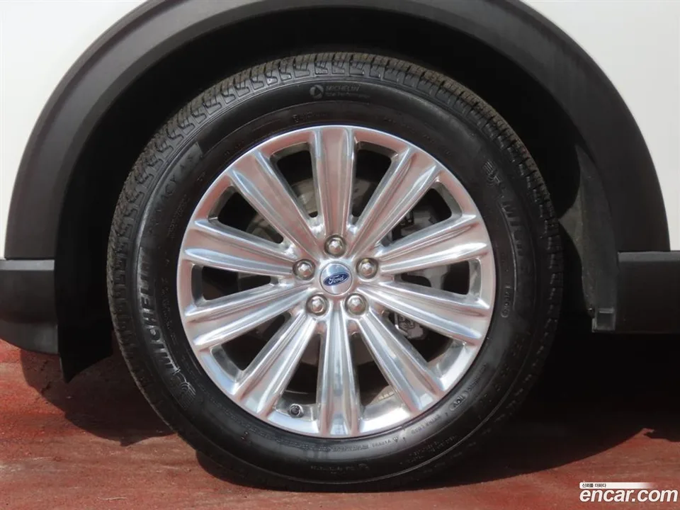 Ford Explorer 2.3 4WD 2023 — миниатюра 5