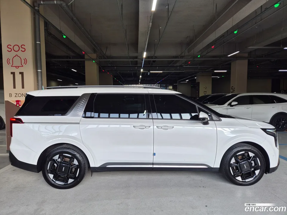 Kia Carnival HEV 9 2024 — миниатюра 3