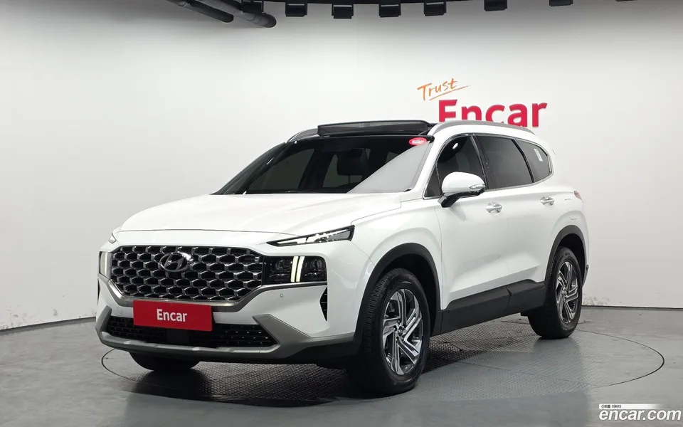 Hyundai SantaFe 2.5T 2WD 2023 — фото 1, купить с доставкой в Москву