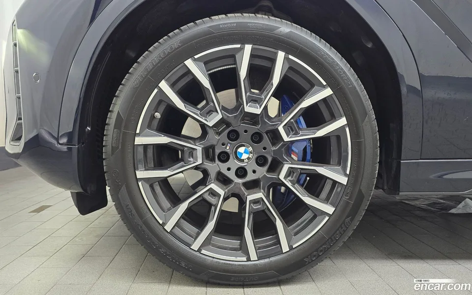 BMW X6 xDrive40i M 2025 — миниатюра 5