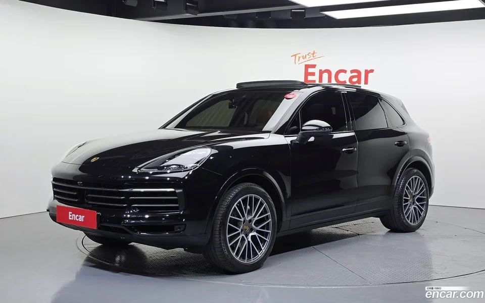 Porsche Cayenne 3.0 2023 — фото 1, купить с доставкой в Москву