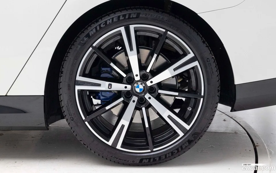 BMW 5 Series 530e M 2025 — миниатюра 2