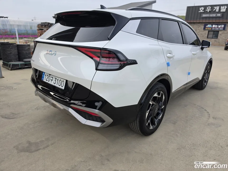 Kia Sportage 1.6 2WD 2023 — миниатюра 5
