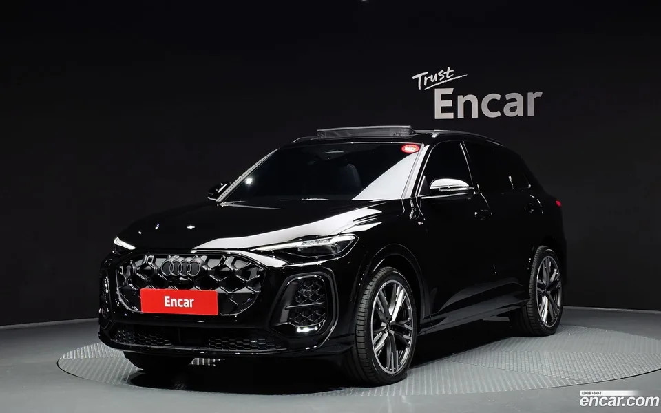 Audi Q5 (80A) 45 TFSI S Line 2025 — фото 1, купить с доставкой в Москву