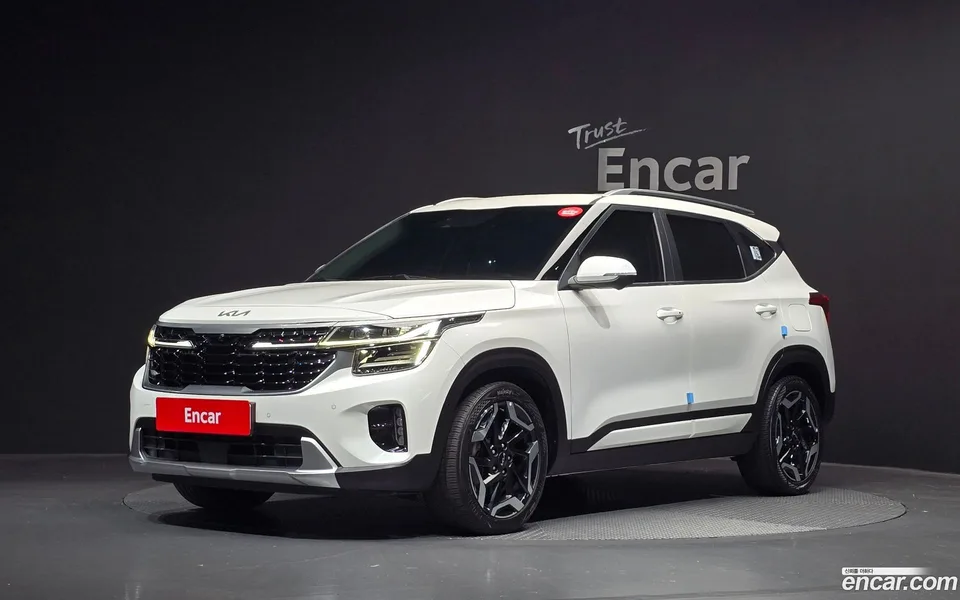 Kia Seltos 1.6 4WD 2022 — фото 1, купить с доставкой в Москву