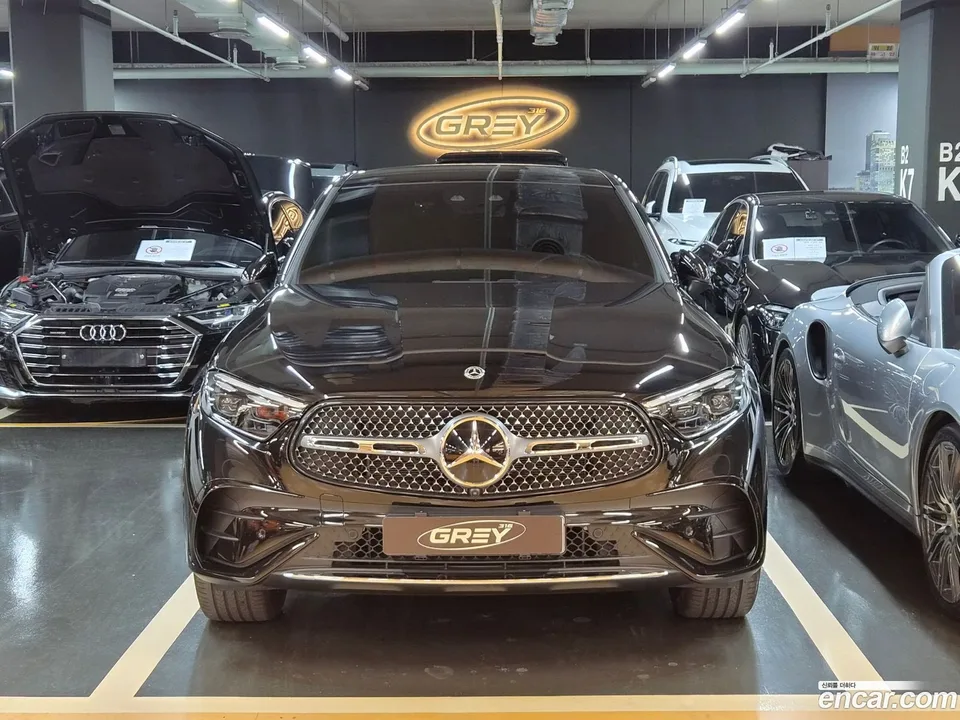 Mercedes-Benz GLC-Class GLC300 4MATIC 2024 — фото 1, купить с доставкой в Москву