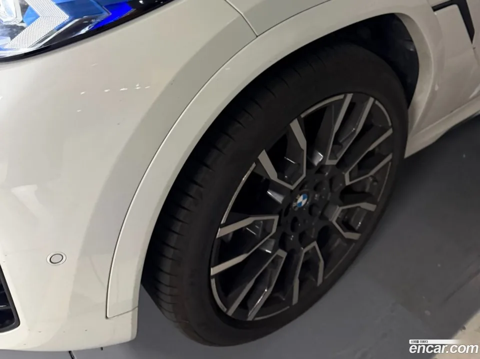 BMW X6 xDrive40i M 2025 — миниатюра 5
