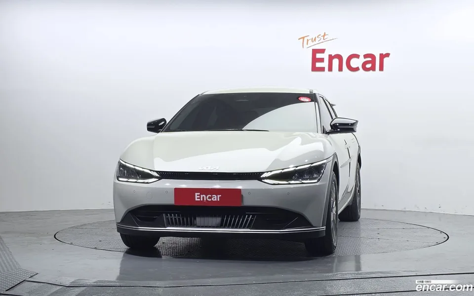 Kia EV6 2022 — миниатюра 3