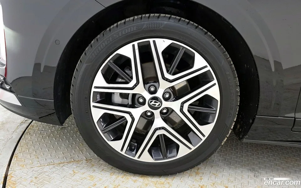 Hyundai Grandeur 2.5 2WD 2023 — миниатюра 2