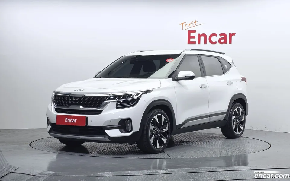 Kia Seltos 1.6 2WD 2022 — фото 1, купить с доставкой в Москву