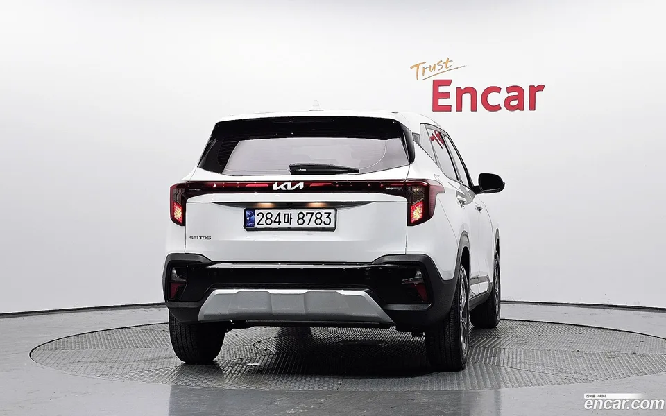 Kia Seltos 1.6 2WD 2023 — миниатюра 4