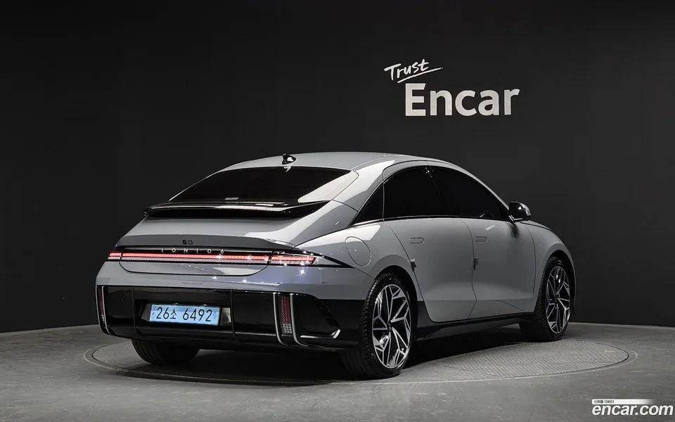 Hyundai Ioniq 6 2023 — миниатюра 2